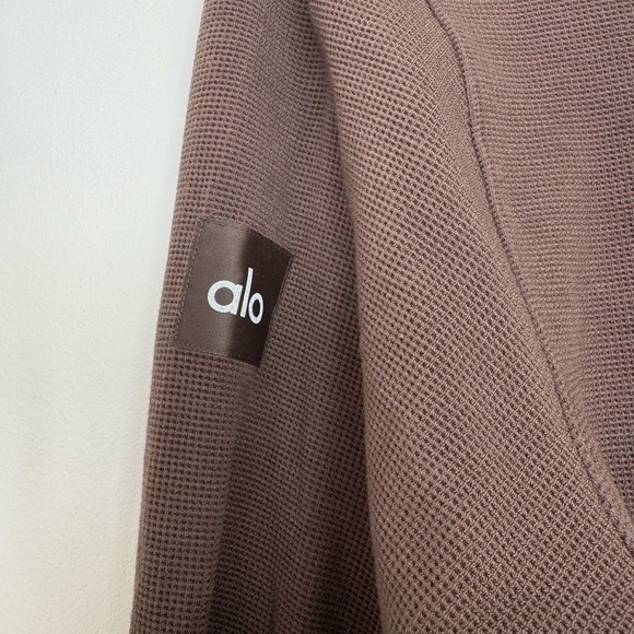 Alo Yoga Micro Waffle Fast Break Hoodie- like new! - Picture 6 of 7